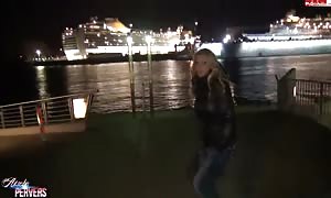 cum-shot on the face of a horny slutty blond shlong deep throat whore