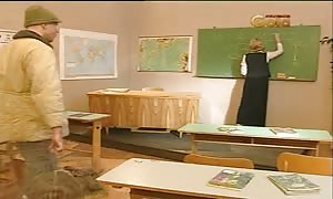 mother in glasses allows this man to screw out her big ass