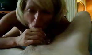 She eats him at the same time as finger fucking his booty