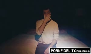 PORNFIDELITY Olivia Austin wants a rock-hard inserting into